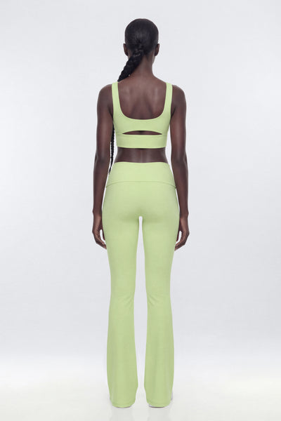 https://cdn.shopify.com/s/files/1/0293/9277/files/02-19-26_S3_PM_28_B125SP0502_Pistachio_JG_AA_19-35-56_42487-2_EH_ES_JA.jpg?v=1773761696&amp;with=400&amp;height=600