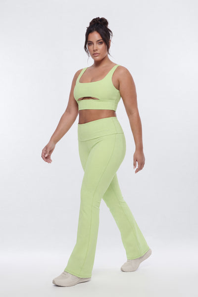 https://cdn.shopify.com/s/files/1/0293/9277/files/02-19-26_S3_PM_29_B125SP0502_Pistachio_JG_AA_19-35-56_42518-3_EH_ES_ES_CM_JA_PLUS_JA.jpg?v=1777071535&amp;with=400&amp;height=600