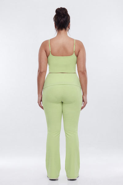https://cdn.shopify.com/s/files/1/0293/9277/files/02-19-26_S3_PM_30_B125SP1204_Pistachio_JG_AA_19-40-15_1959-13_EH_ES_ES_CM_JA_ES_PLUS.jpg?v=1777071503&amp;with=400&amp;height=600