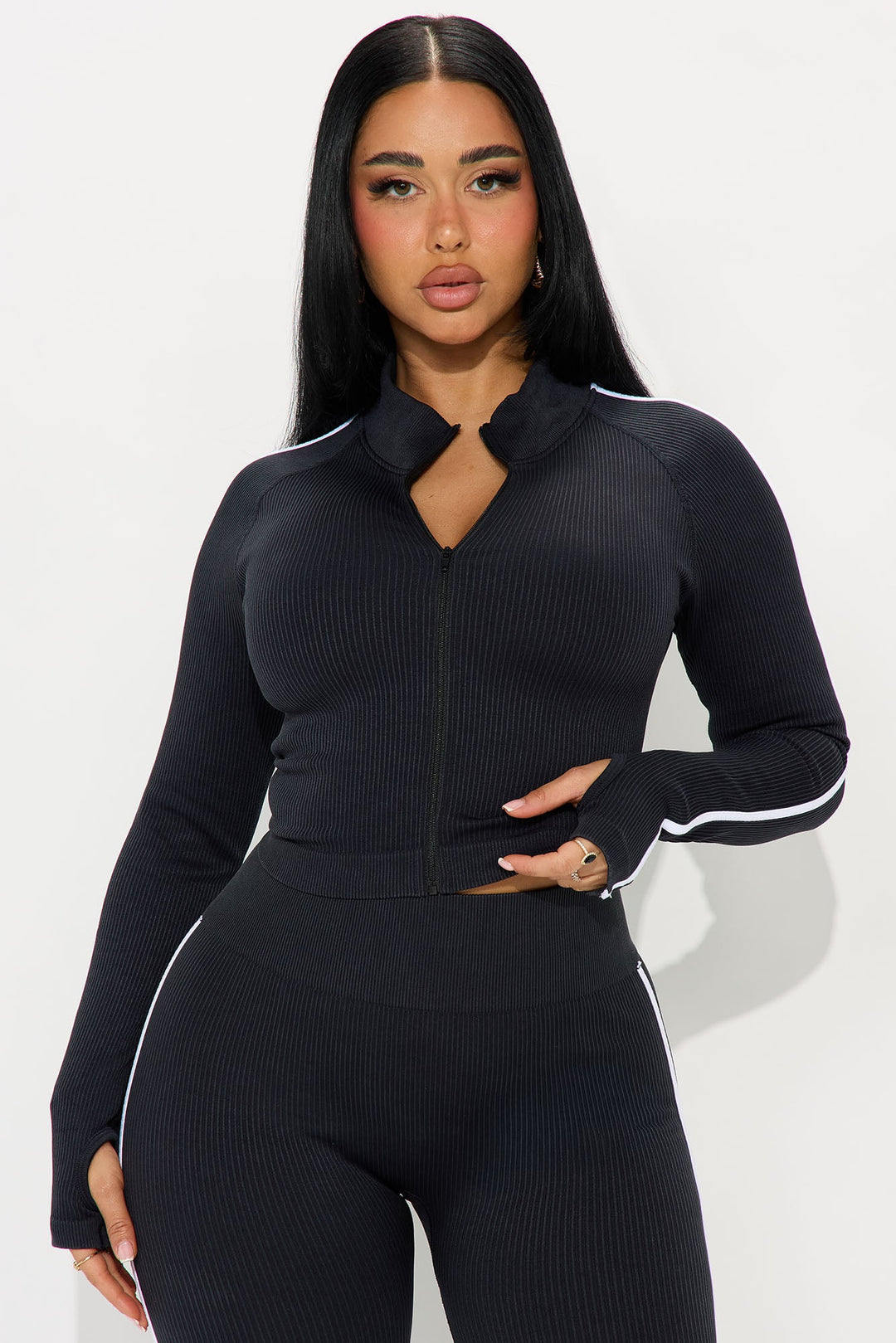https://cdn.shopify.com/s/files/1/0293/9277/files/04-01-25_S1_34_ZDNVSP1300J_Black_ZSR_TK_JS_13-23-24_7577_BH.jpg?v=1743630926