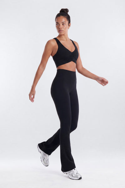 https://cdn.shopify.com/s/files/1/0293/9277/files/04-23-26_S9_19_B12503SP1201_Black_JG_IM_10-19-02_0533-12_EH_AB_JA.jpg?v=1778518488&amp;with=400&amp;height=600