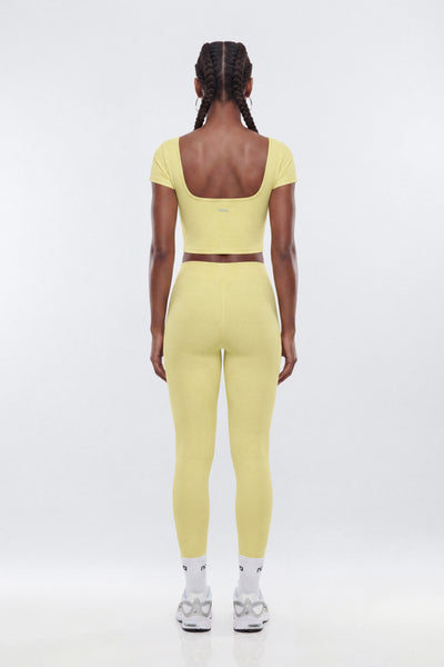 https://cdn.shopify.com/s/files/1/0293/9277/files/04-23-26_S9_25_B125SB1203_Yellow_CXB_IM_10-48-16_39328-2_EH_ES_JA.jpg?v=1778512373&amp;with=400&amp;height=600