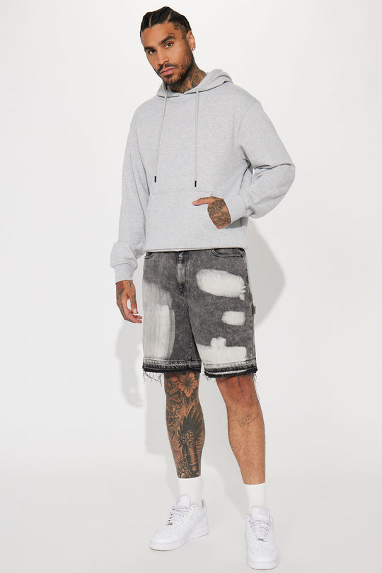 https://cdn.shopify.com/s/files/1/0293/9277/files/07-18-23Studio7_KF_DJ_14-09-28_68_NMKT40418_HeatheredGrey_P_18954_DG.jpg?v=1690242985