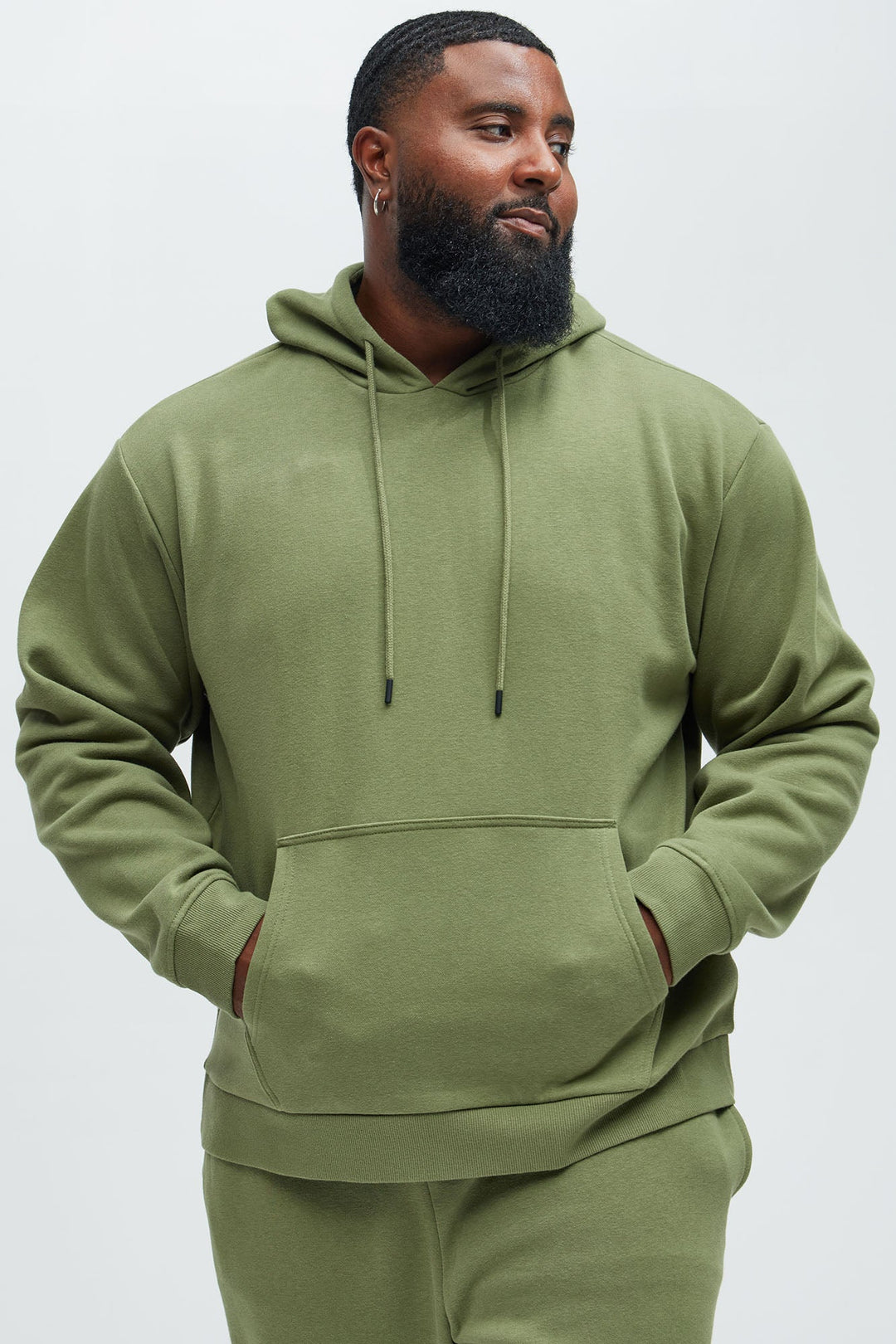https://cdn.shopify.com/s/files/1/0293/9277/files/08-16-24-S7_85_NMKT40418_Olive_P_KF_DJ_15-22-14_PLUS_0163_SG.jpg?v=1737574643