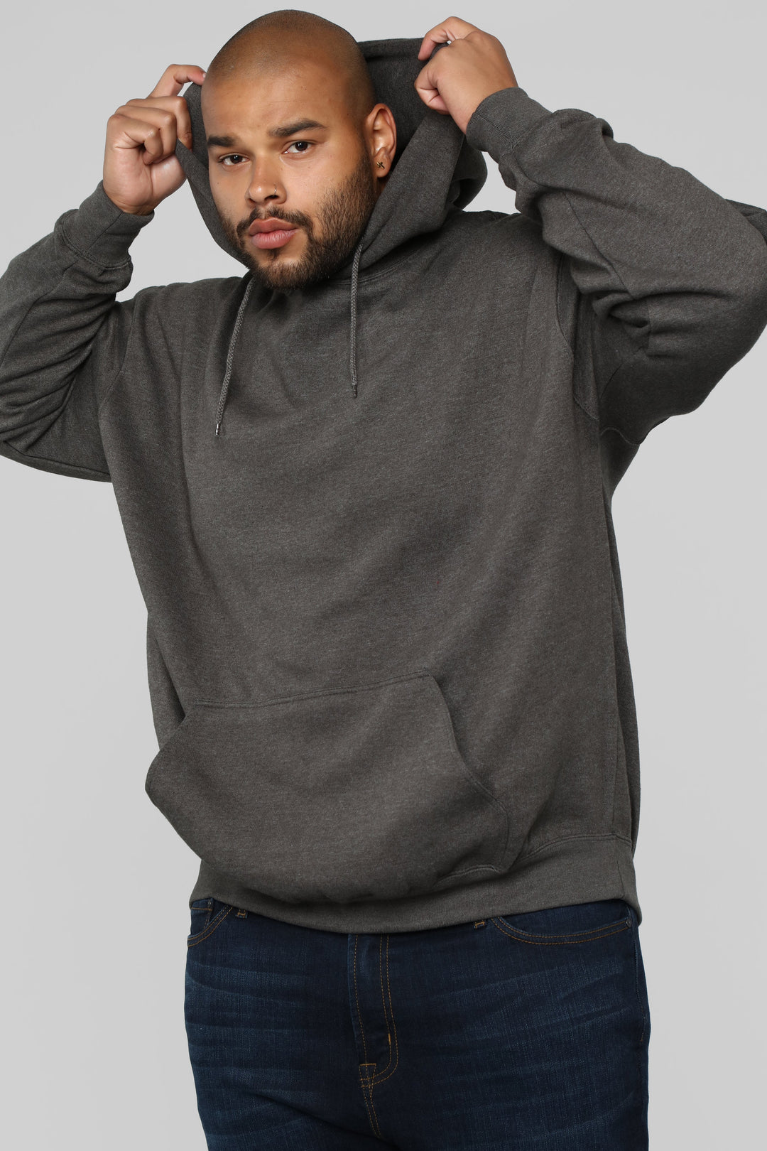 https://cdn.shopify.com/s/files/1/0293/9277/products/09-19-18_Studio_3_09-26-59_NMKT40418_Charcoal_0524_AJ.jpg?v=1672792215