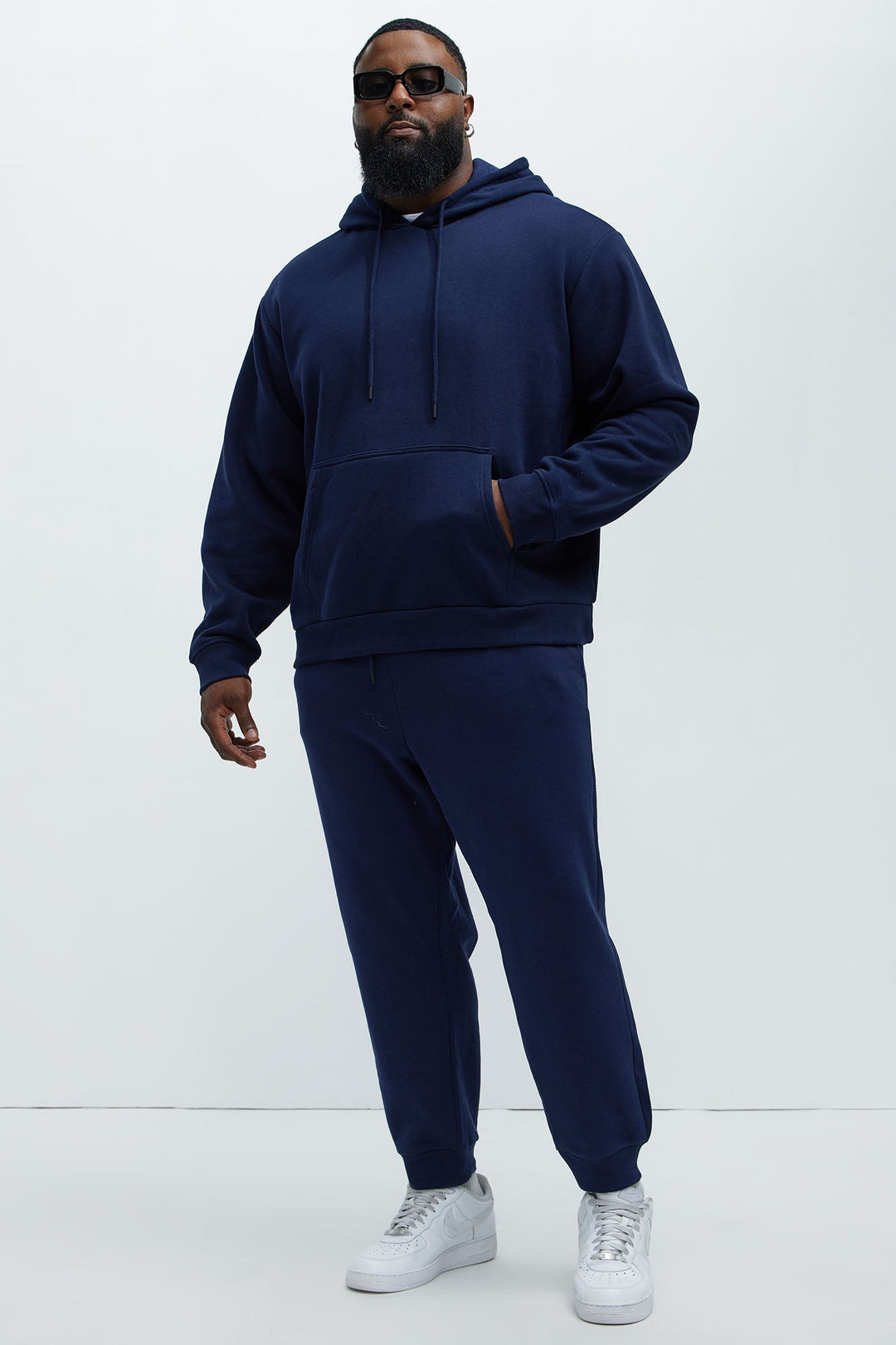 https://cdn.shopify.com/s/files/1/0293/9277/files/10-23-24_S7_75_NMKT40418_Navy_P_CZ_MC_14-49-08_PLUS_29916_CM.jpg?v=1729794579