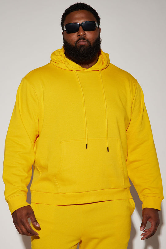 https://cdn.shopify.com/s/files/1/0293/9277/files/12-01-23Studio8_CC_PC_14-48-55_83_NMKT40418_Yellow_P_24720_PLUS_MR.jpg?v=1707856505