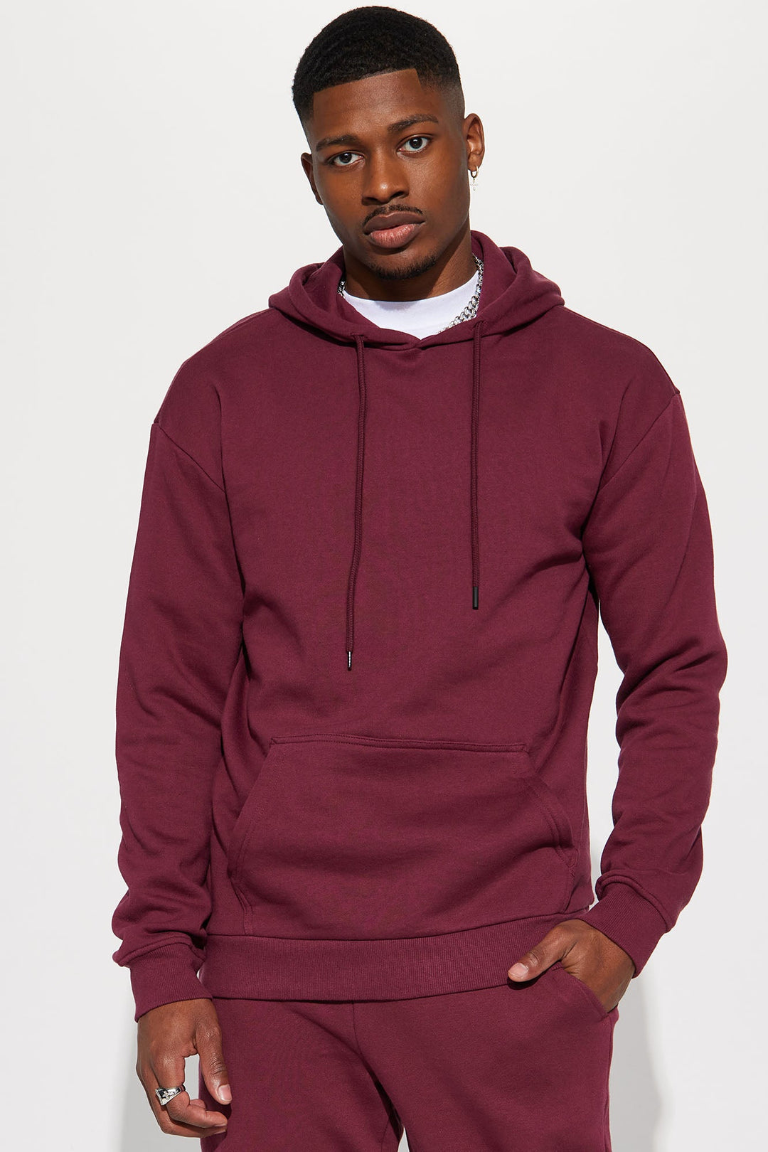 https://cdn.shopify.com/s/files/1/0293/9277/products/12-30-22Studio5_RT_SR_11-11-33_34_NMKT40418_Burgundy_2176_SG.jpg?v=1672791486