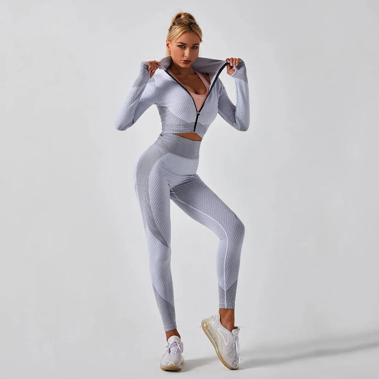 3-Piece Seamless Yoga Set for Women - Elastic Gym Outfit for Fitness and Yoga - Allen-Fitness