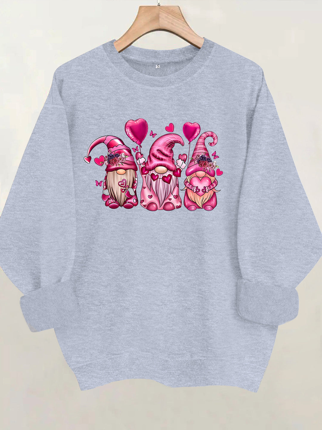 Round neck long sleeved sweatshirt