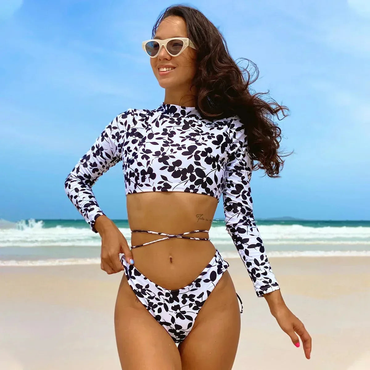 Comfortable Fit Long Sleeve Back Print Swimsuit - UV Protection - Allen-Fitness