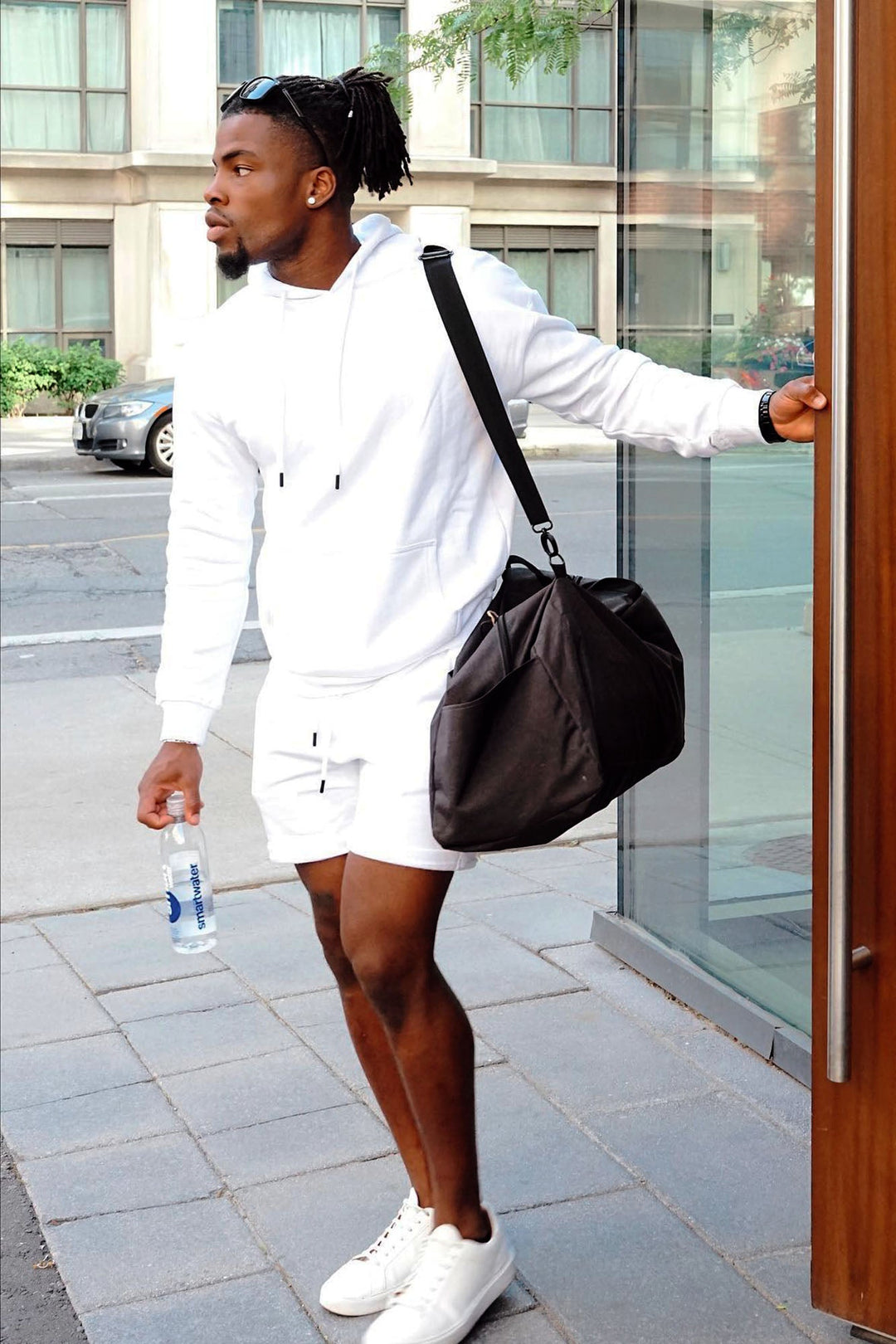 https://cdn.shopify.com/s/files/1/0293/9277/products/TysonHoodie-White_mer_2.jpg?v=1709078388