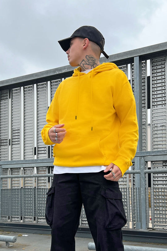https://cdn.shopify.com/s/files/1/0293/9277/products/TysonHoodie-Yellow_mer.jpg?v=1707856505