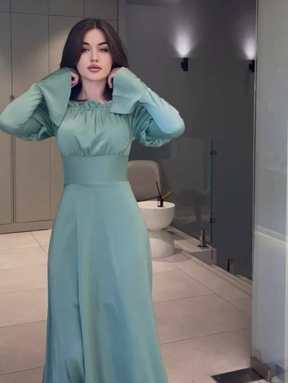 Bubble Collar Wooden Ear Waist Tight Solid Color Long Sleeve Dress.