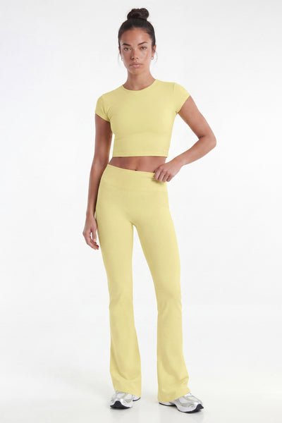https://cdn.shopify.com/s/files/1/0293/9277/files/04-29-26_S3_1_B425SP1203_Yellow_KJ_PC_07-40-43_32652-5_1__EH_JA_MH.jpg?v=1778522942&with=400&height=600