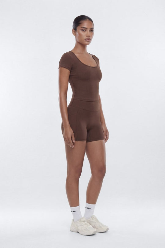 https://cdn.shopify.com/s/files/1/0293/9277/files/01-28-26_S7_PM_13_B12504SB1201_Brown_JG_AA_17-51-57_37471-1_ES_ES_PXF.jpg?v=1769980760