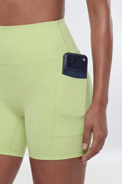 https://cdn.shopify.com/s/files/1/0293/9277/files/04-23-26_S9_5_B12504SB1201_Pistachio_CXB_IM_09-03-14_39228-8_EH_ES_JA.jpg?v=1778517301&amp;with=400&amp;height=600