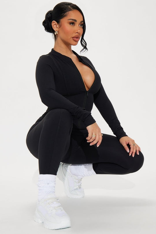 https://cdn.shopify.com/s/files/1/0293/9277/files/08-29-24_S1_28_ZDNVSP1211LEG_Black_KT_AP_14-29-35_130972_PXF.jpg?v=1725396372