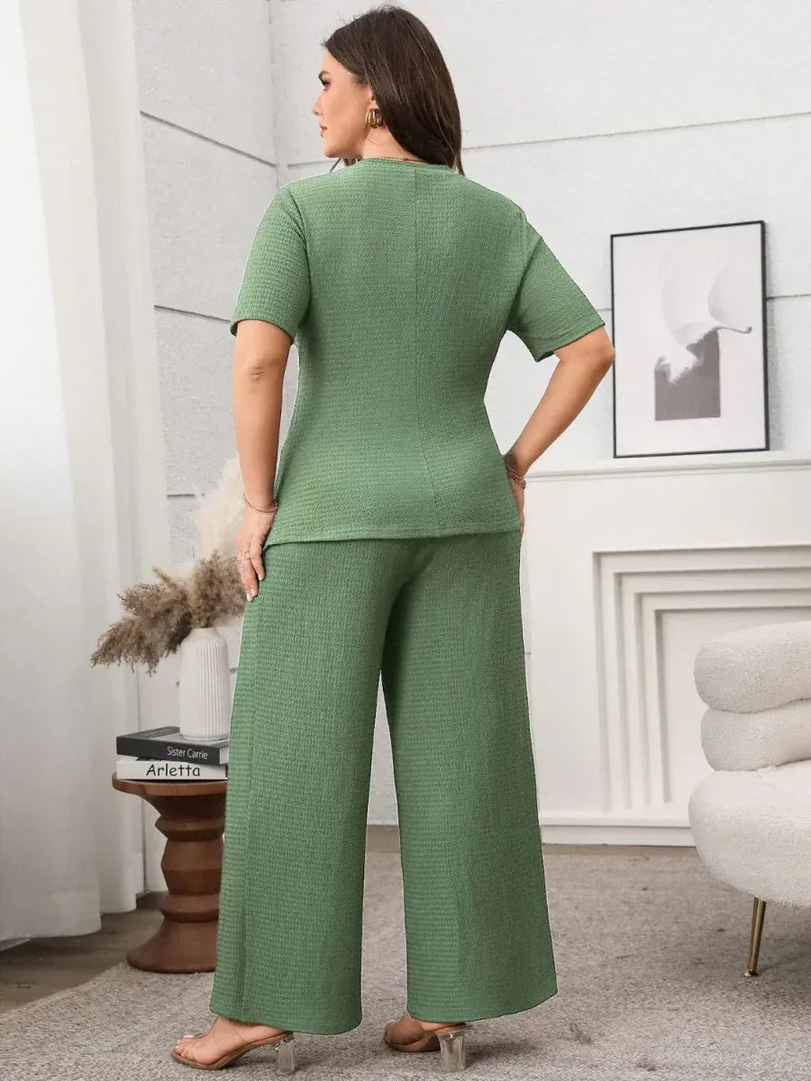 Plus Size Outfits: Stylish Asymmetrical Round Neck Short Sleeve Top & Pants Set - Allen-Fitness