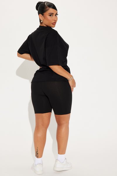 https://cdn.shopify.com/s/files/1/0293/9277/files/05-17-24_S1_53_FN8149TPBFN8149SHDZ_Black_KS_SS_15-05-53_77580_PXF.jpg?v=1716309767&amp;with=400&amp;height=600