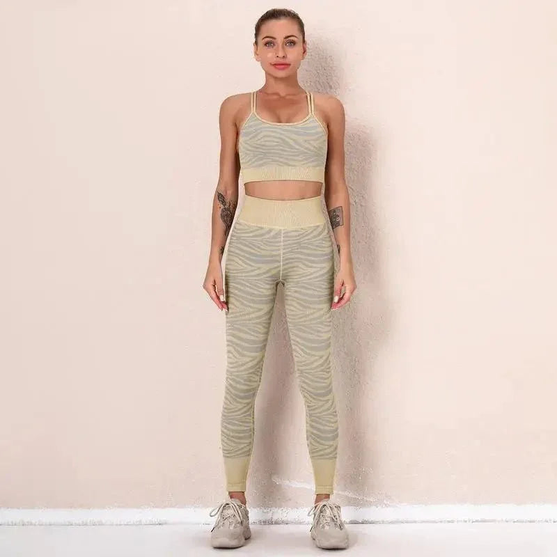 Woman tiger Stripe Print Seamless Bra Gym/Yoga Leggings Fitness Workout Set - Allen-Fitness
