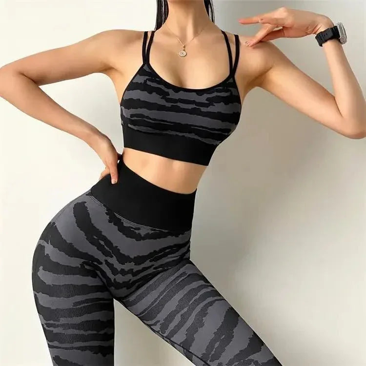 Woman tiger Stripe Print Seamless Bra Gym/Yoga Leggings Fitness Workout Set - Allen-Fitness
