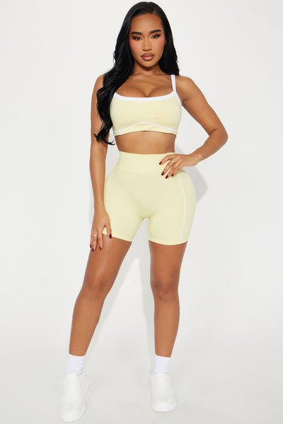 https://cdn.shopify.com/s/files/1/0293/9277/files/01-27-25_S3_27_ZDSPC118SB_ButterYellow_CC_AE_MC_13-08-49_1771_CM.jpg?v=1738088922&with=400&height=600
